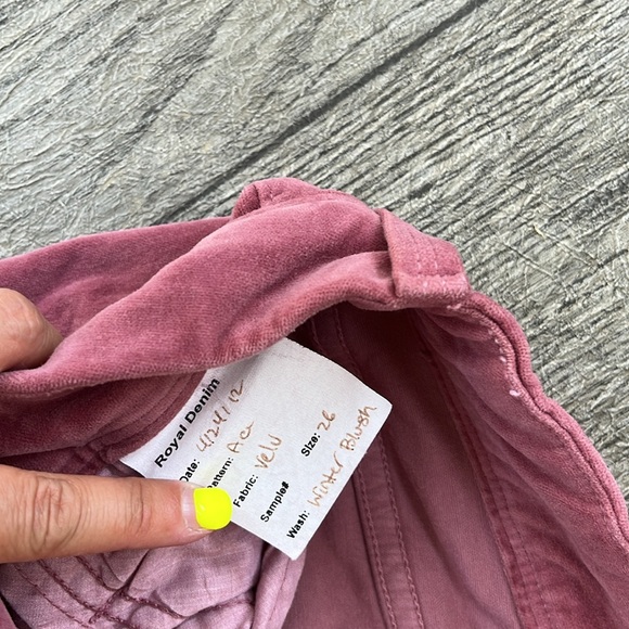 Pink velvet fidelity pants size 26 - Picture 3 of 4